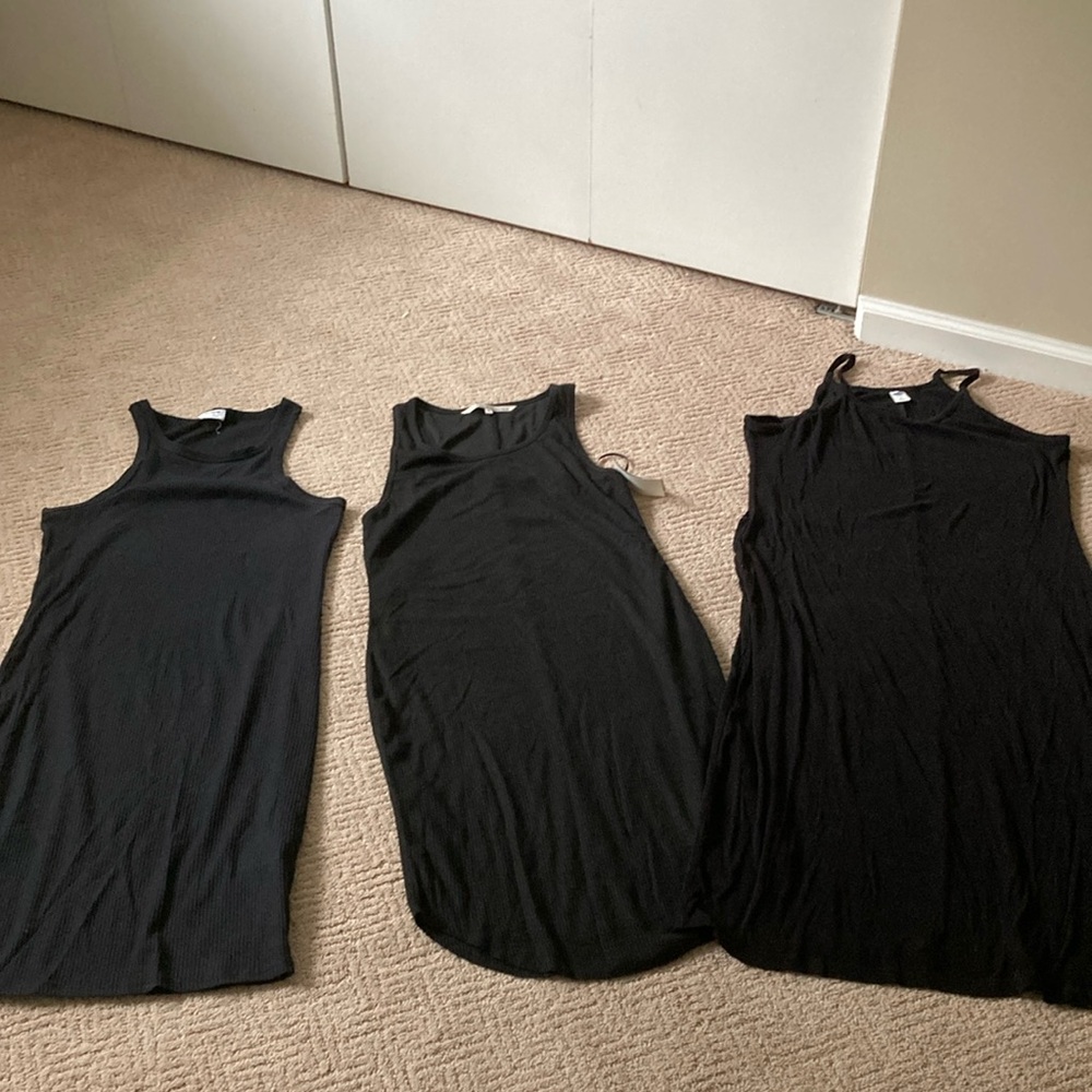 Black Sleeveless Dresses